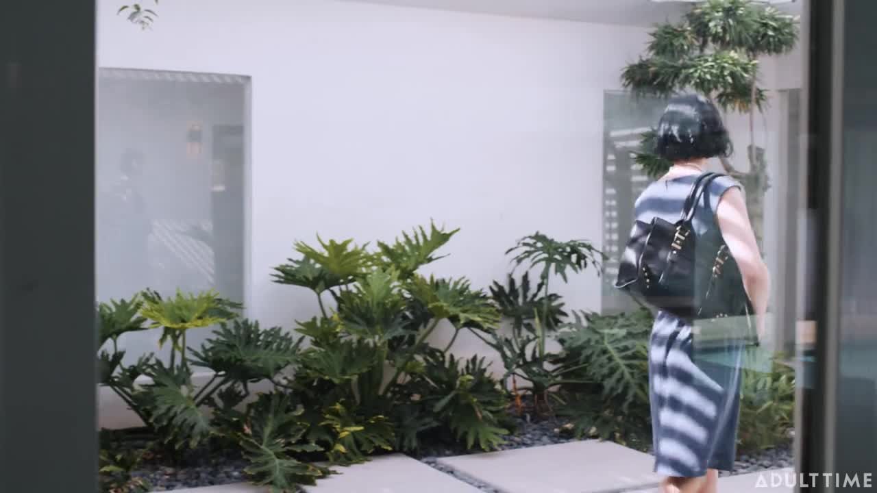 AdultTime Olive Glass Alexis Tae Rammed By Her Realtor VSEX - Porn video | ePornXXX