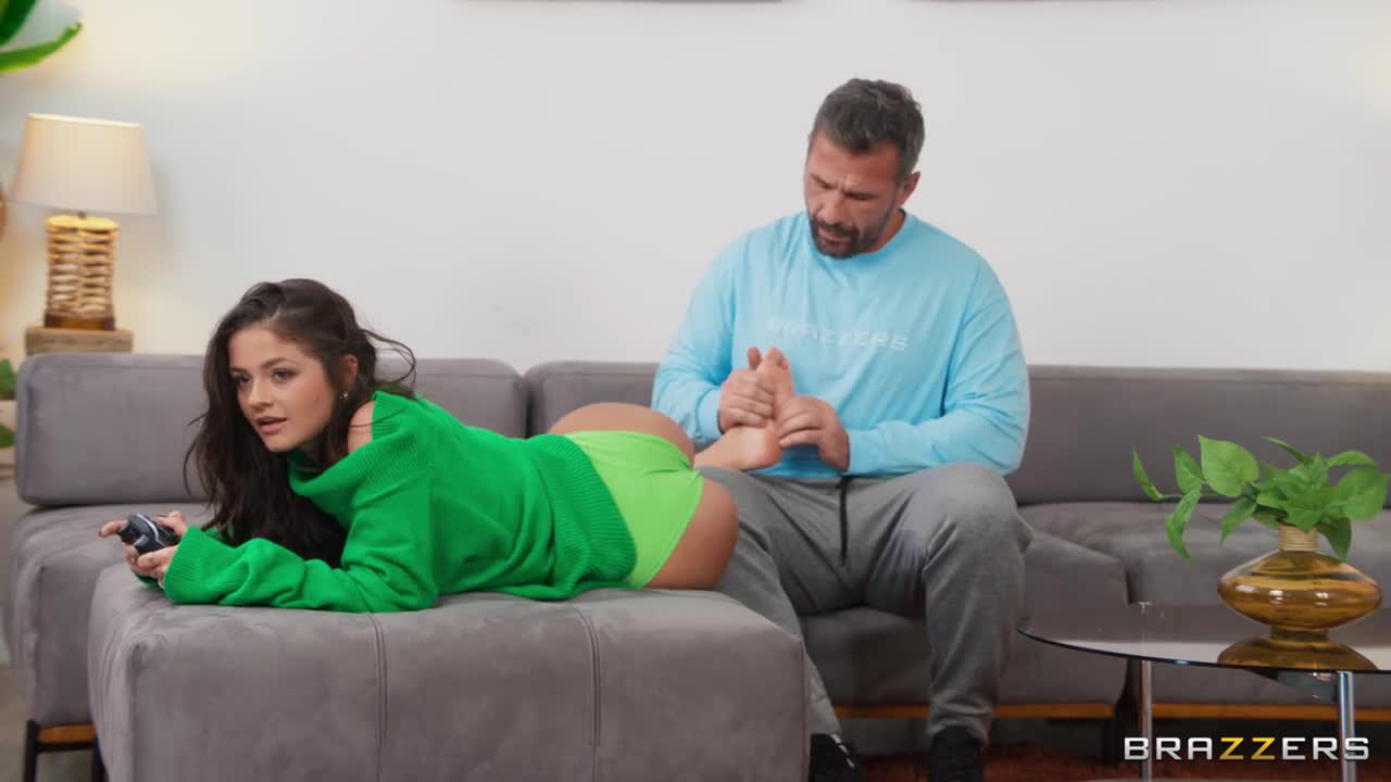 BrazzersExxtra Alina Lopez And Ryan Reid Cant Be Bothered A FreeUse Friendship WRB - Porn video | ePornXXX
