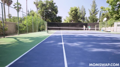 MomSwap Kenzie Taylor And Mona Azar Serving Balls