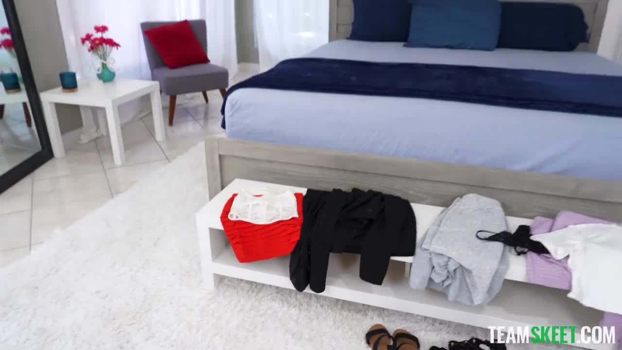 EtraSmall Sofie Reyez You Nailed It - Porn video | ePornXXX