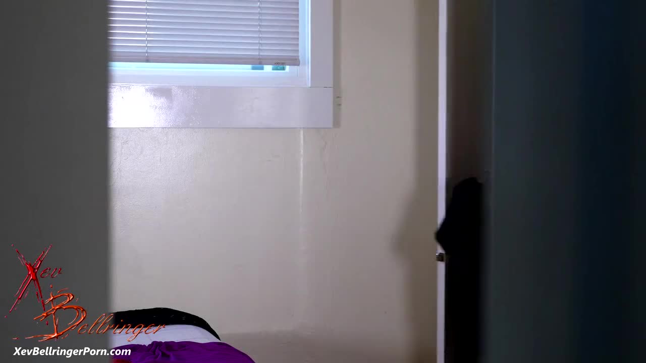 XevUnleashed StepMommy Lets You Watch Her Change Clothes - Porn video | ePornXXX